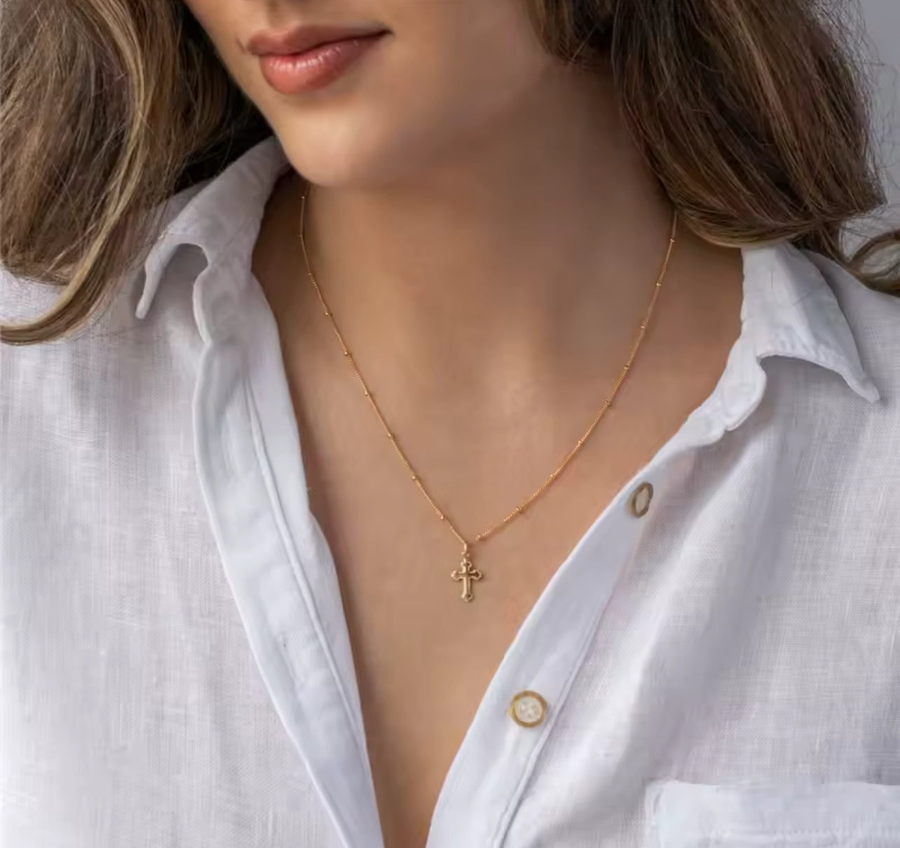 14K Gold Cross Pendant Womens Necklace