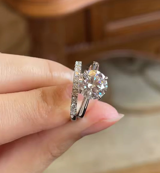 2 Carat Moissanite Round Cut Statement Engagement Ring Set