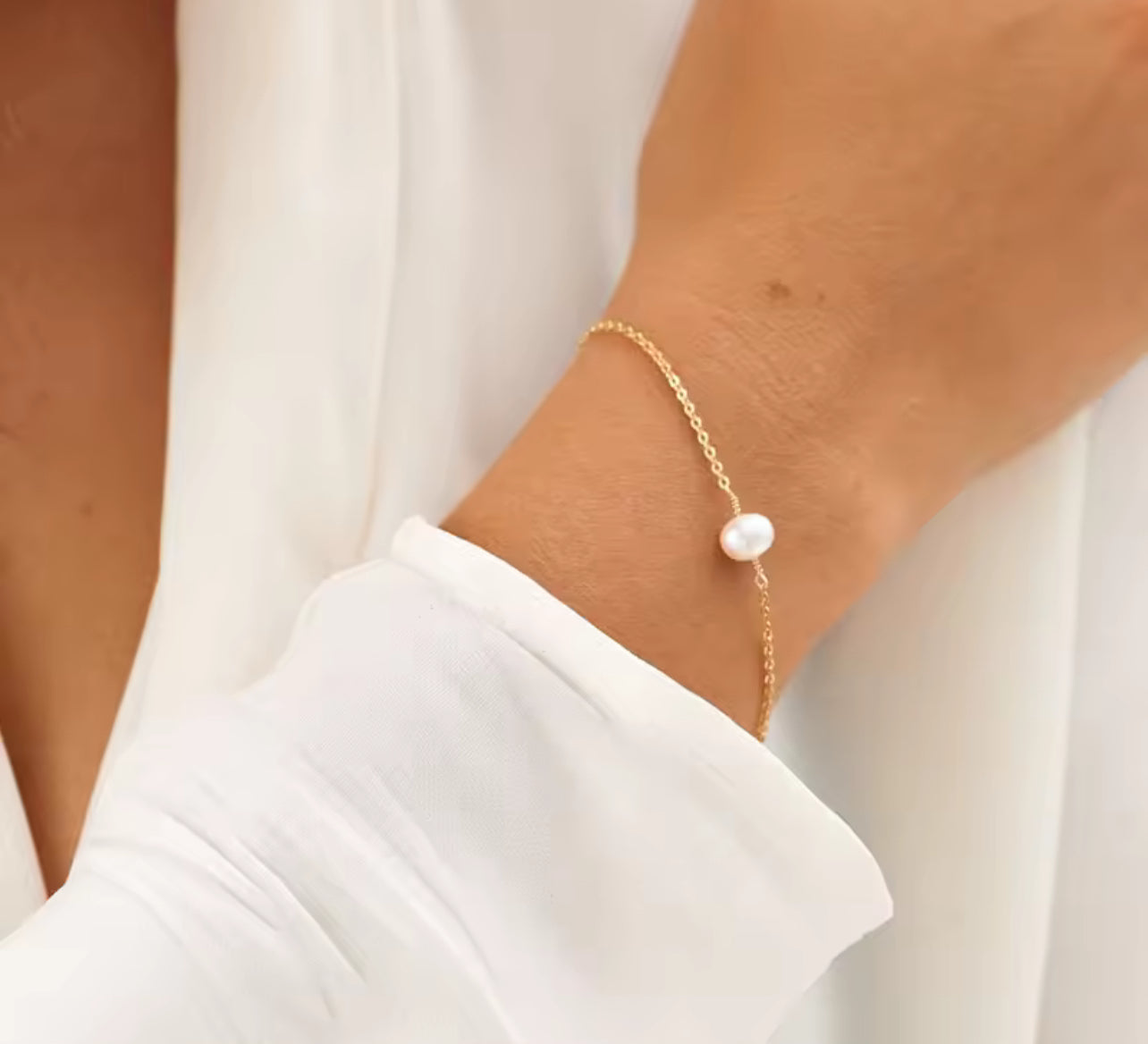 14K Gold Natural White Pearl Womens Bracelet