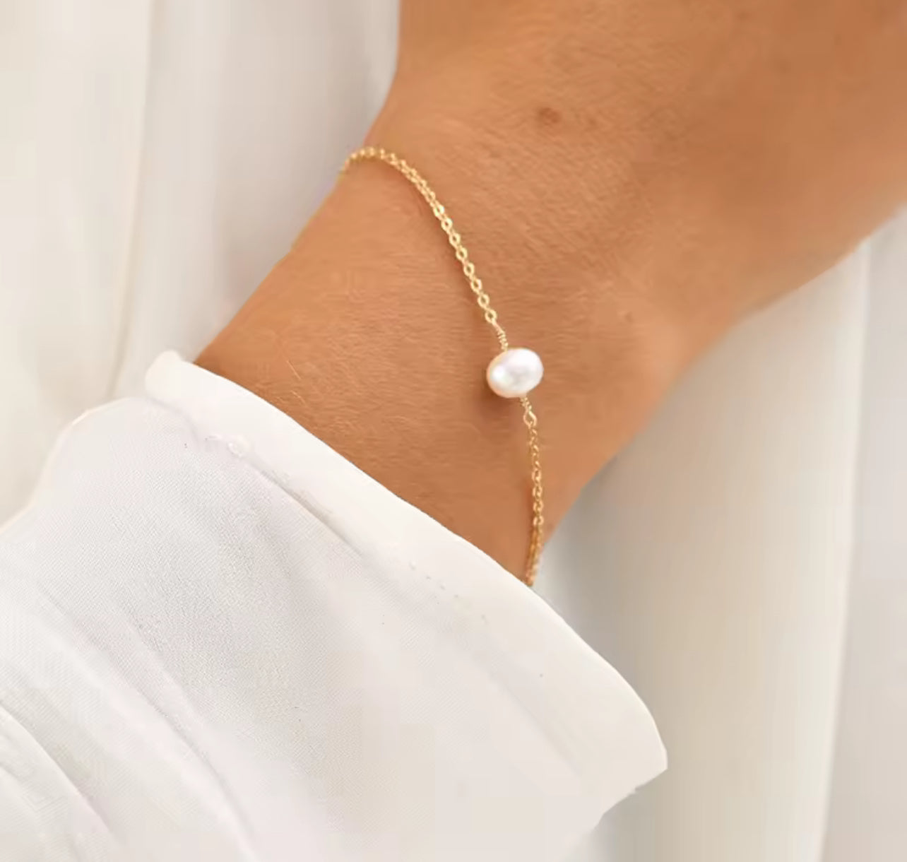 14K Gold Natural White Pearl Womens Bracelet