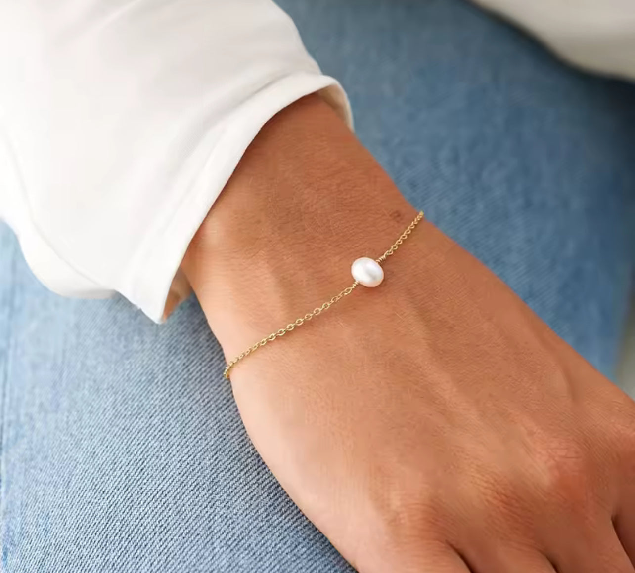 14K Gold Natural White Pearl Womens Bracelet