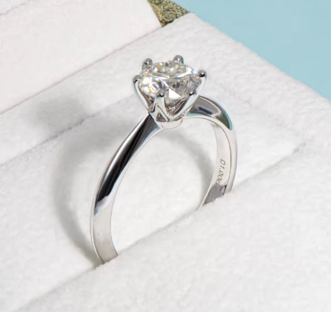 0.5 - 1 Carat Moissanite Women’s Silver Engagement Ring