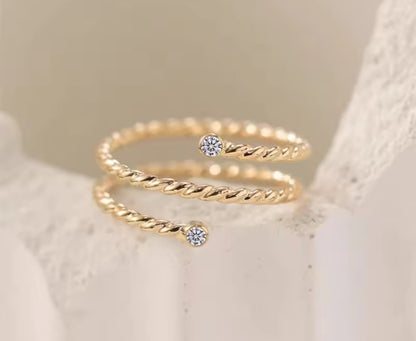 14K Gold Moissanite Twist Band Ring
