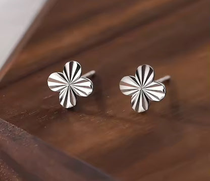 Sterling Silver / Gold Flower Style Stud Earrings
