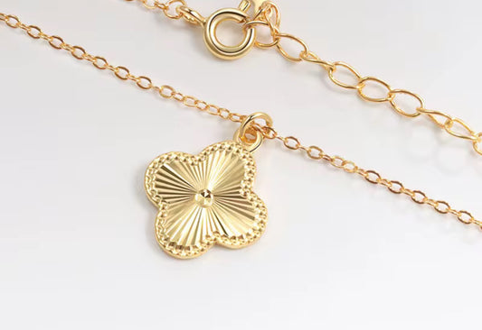 Gold Four Leaf Clover Pendant Necklace