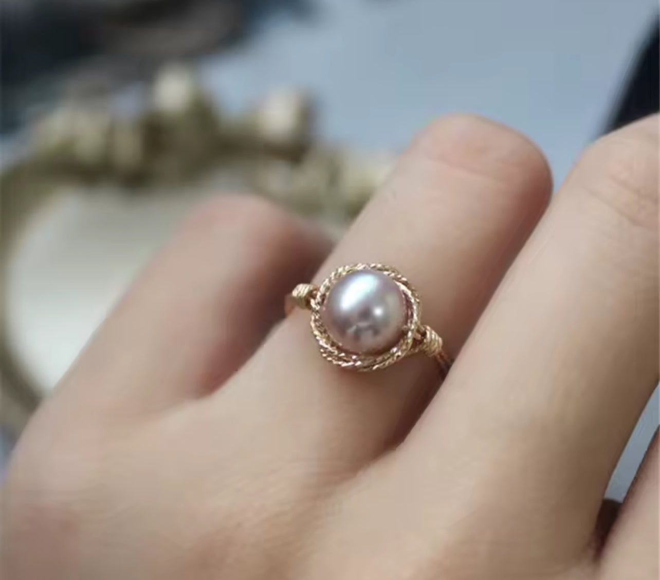 14K Gold Natural Lilac Pearl Womens Ring
