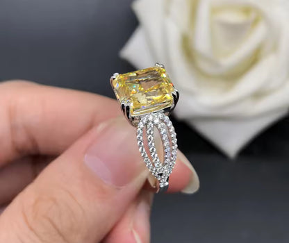 18K White Gold Cushion Cut Yellow Diamond Ring