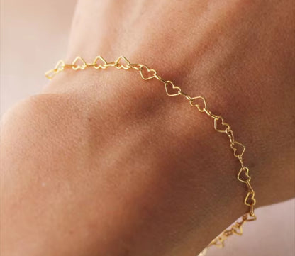14K Gold Love Heart Dainty Womens Bracelet