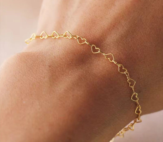 14K Gold Love Heart Dainty Womens Bracelet