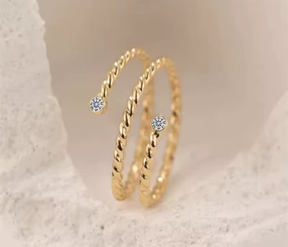 14K Gold Moissanite Twist Band Ring
