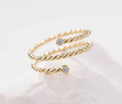 14K Gold Moissanite Twist Band Ring