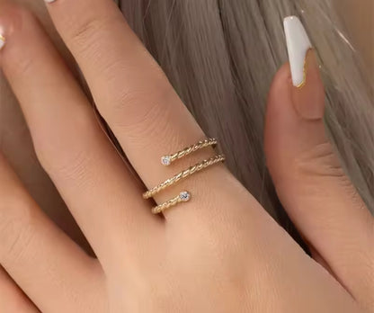 14K Gold Moissanite Twist Band Ring