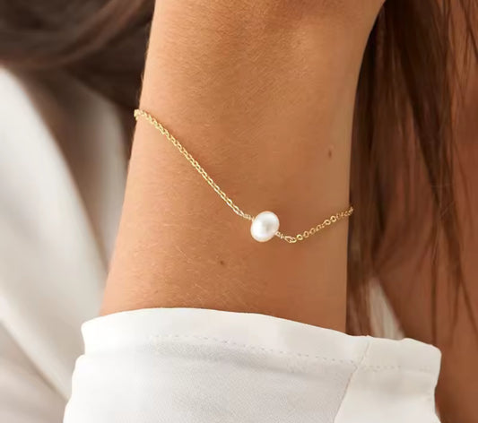 14K Gold Natural White Pearl Womens Bracelet